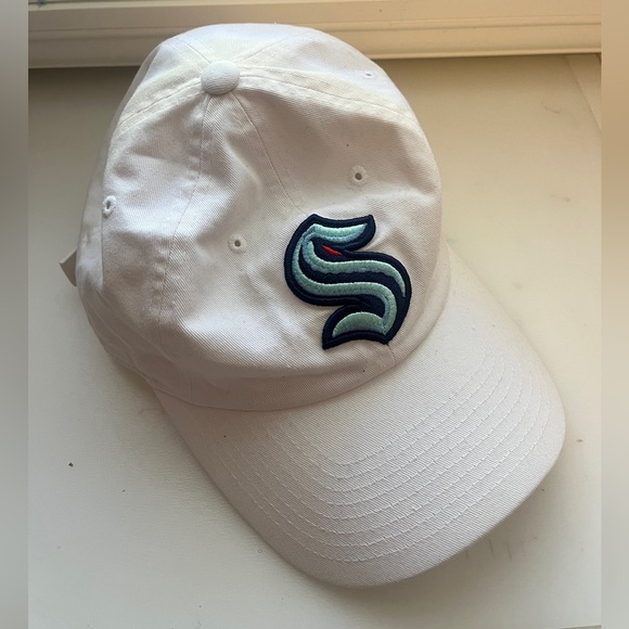 Official NHL Seattle Kraken White Cap - Picture 1 of 4